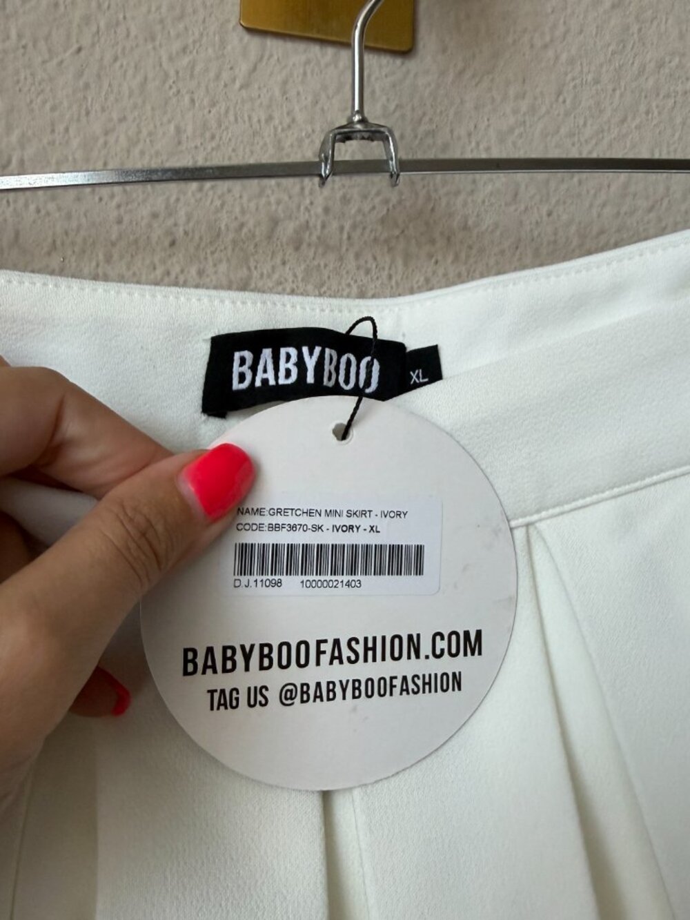 Babyboo Gretchen Pleated Mini Skirt in Ivory NWT NEW Size XL - Picture 3 of 5